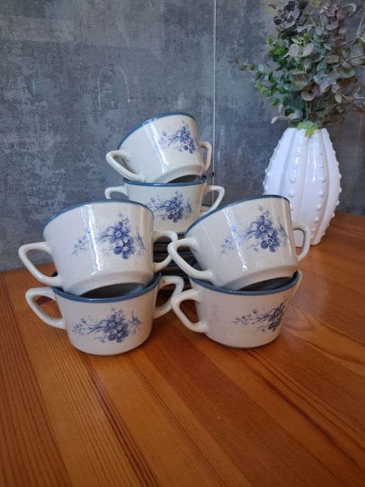 Chodzież porcelitowe salaterki z talerzykami.  Ceramika  PRL.