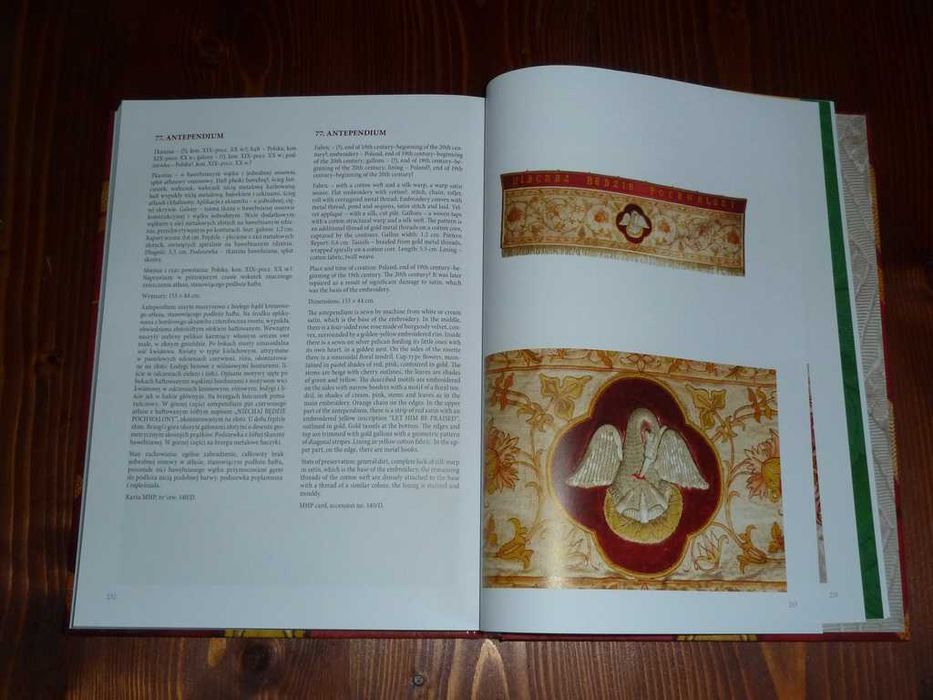 ORNATY (PAPIESKIE) - książka - Jan Paweł II, Benedykt XVI, Franciszek