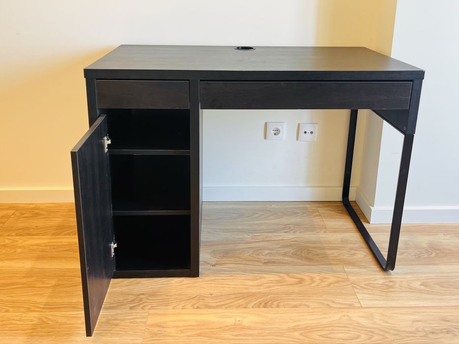 Secretária IKEA em ótimo estado