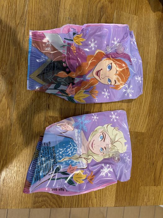 Rękawki do pływania Frozen + gratis