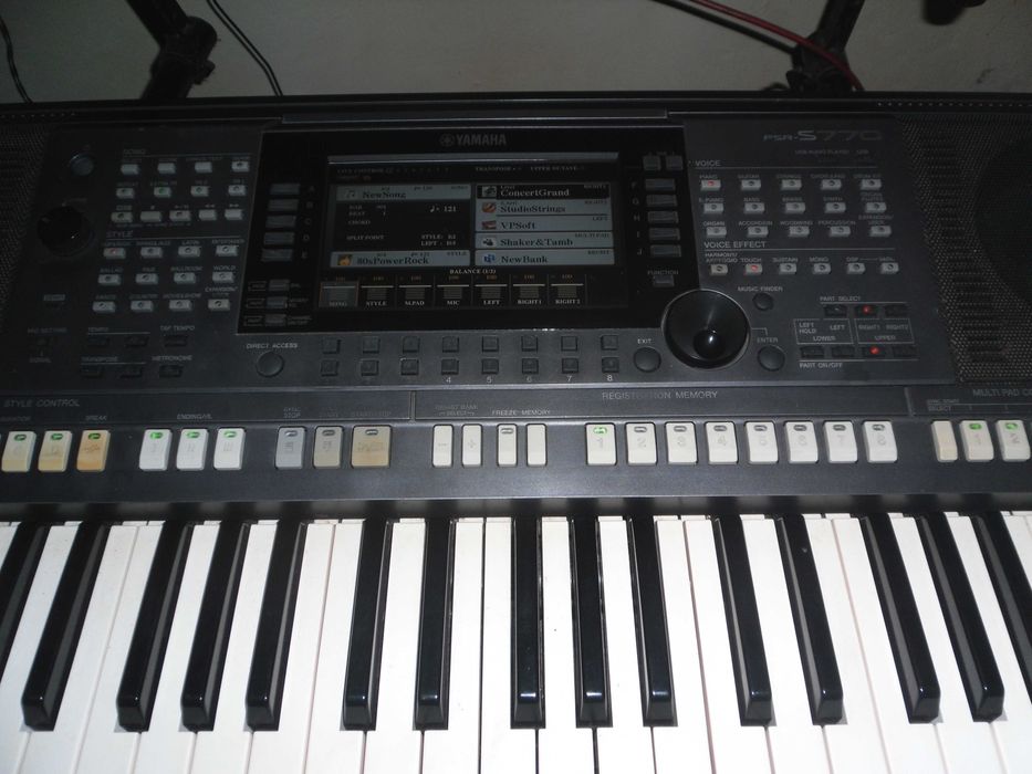 workstation yamaha psr-s770