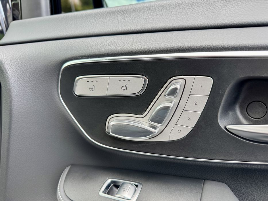 Mercedes Benz V-Class 300d Extra Long AMG