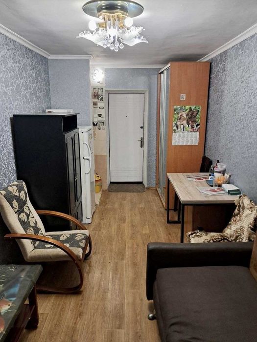 Комната в коммунальном квартире на Генерала Петрова со своей водой.