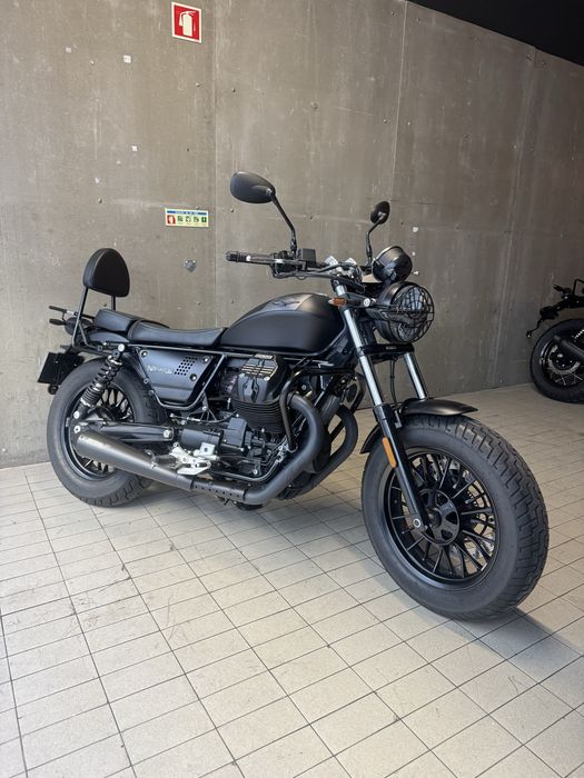 Moto Guzzi V9 bobber