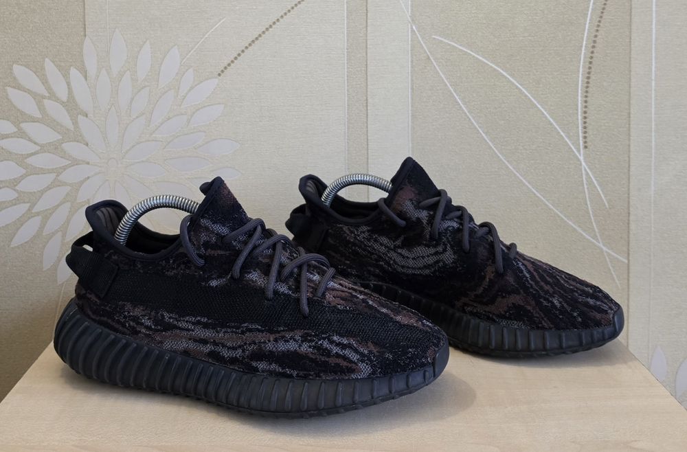 Чоловічі кросівки Adidas Yeezy Boost 350 V2 оригінал р.40