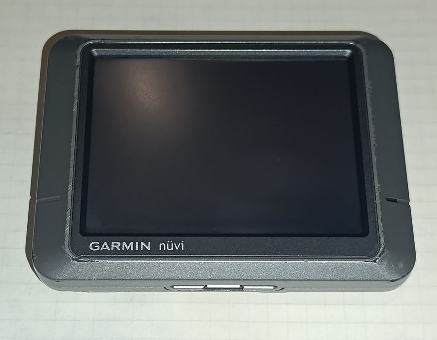 GPS-навигатор автомобильный "Garmin Nuvi 200".