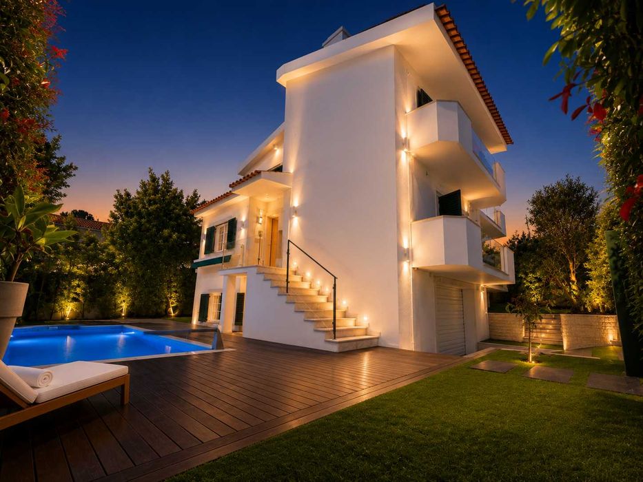 Moradia Isolada T4 com Piscina e Jardim em Alto dos Gaios, Estoril, Cascais