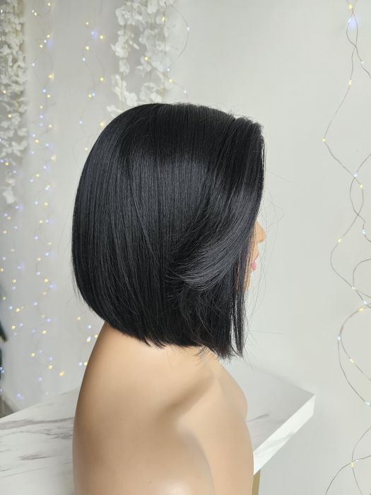 Peruka lacefront Stella kolor czarny naturalny efekt  bob