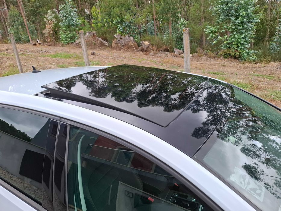 VW Golf 7.5 2.0 TDI Highline (150CV) Apenas 161 Mil Kms Look R-Line de 2017