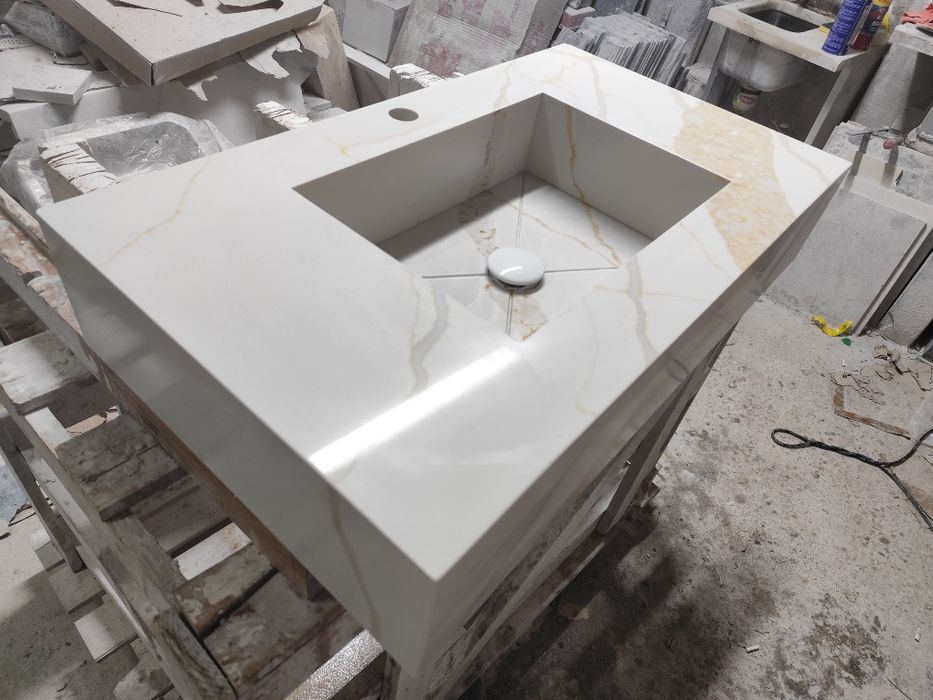 Lavatório em Silestone CALACATA GOLD