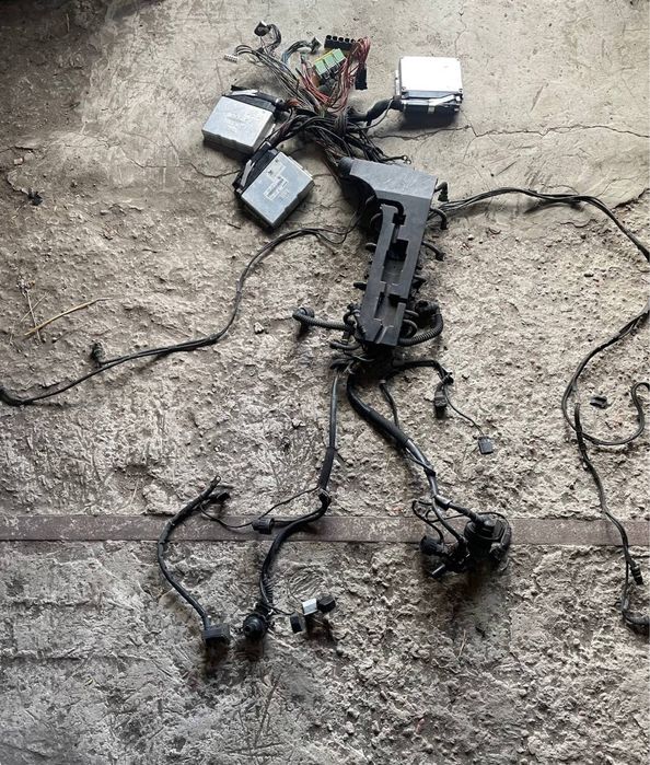 Моторна проводка на БМв е38