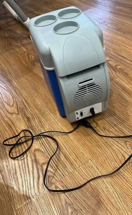 Холодильник в машину автохолодильник від прикурювача зручний