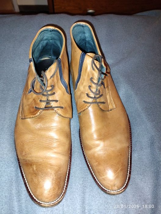 Botim de pele cor camel tamanho 42