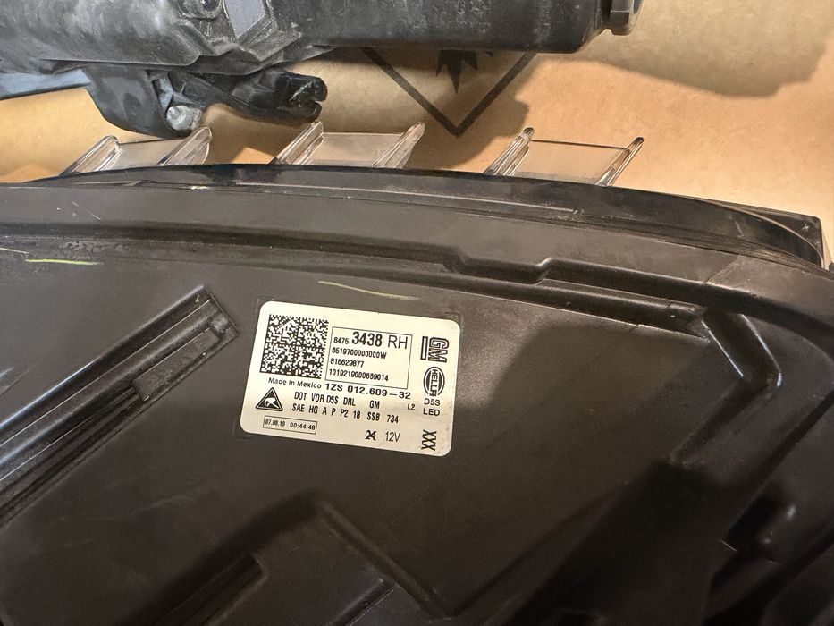 Фара права ліва Chevrolet Equinox 2018 2019 2020 2021 2022 2023рік