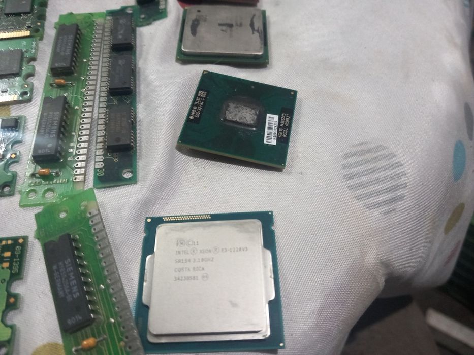 Lote  memórias RAM.