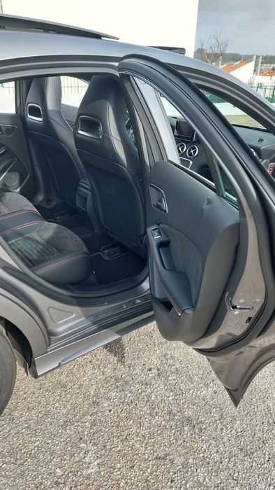 Mercedes Benz  A180 D AMG Line