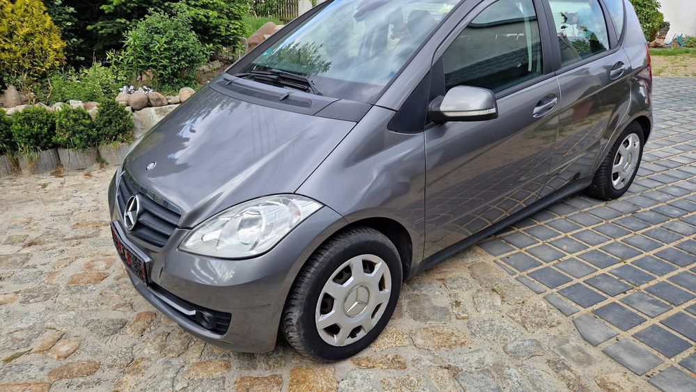 Mercedes A180 2010r