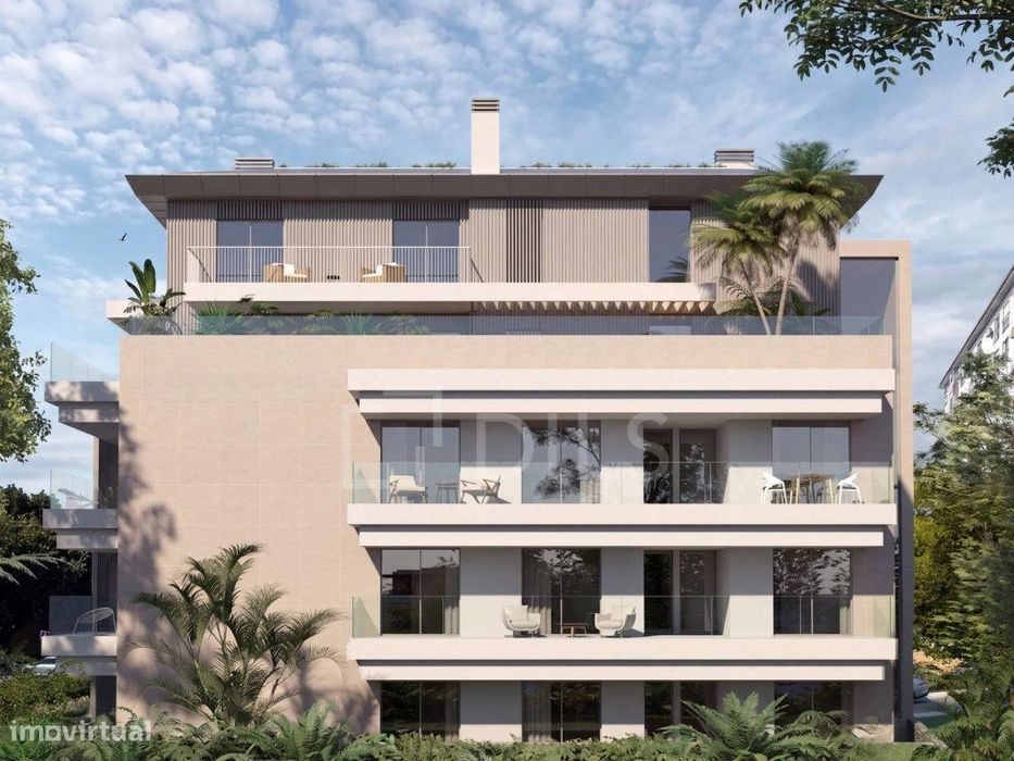 Apartamento T2 com terraço e estacionamento em Cascais
