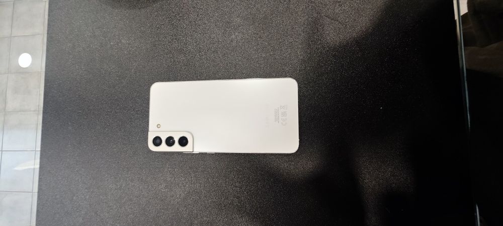 Samsung Galaxy S22+ 5G 128GB Grade A – AMOLED 120Hz