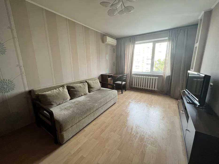 Оренда 2-к квартири на вул. Деміївська