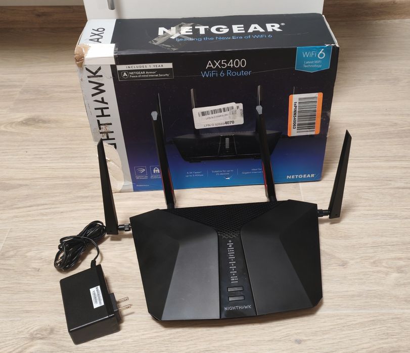 Продам Wi-Fi 6 роутер Netgear Nighthawk  AX5400 (WiFi 6)
