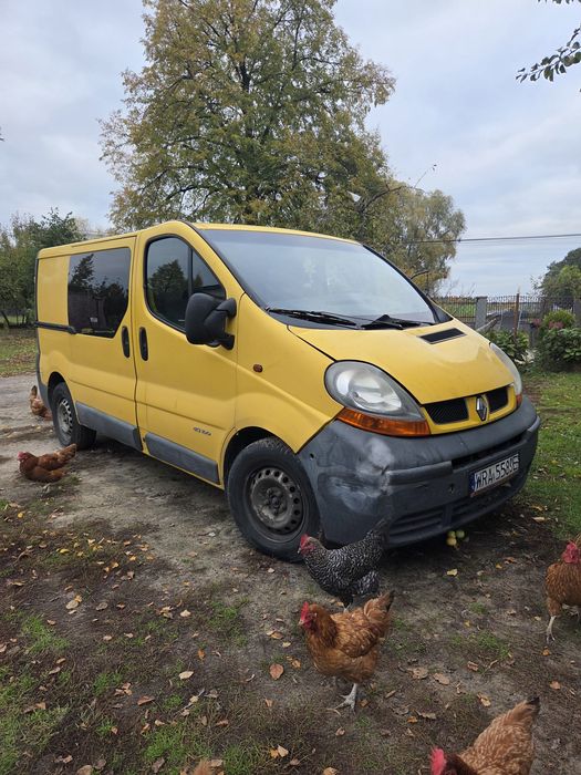 Renault trafic bus