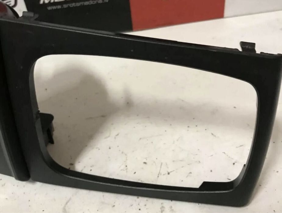 Cinzeiro Skoda Fabia