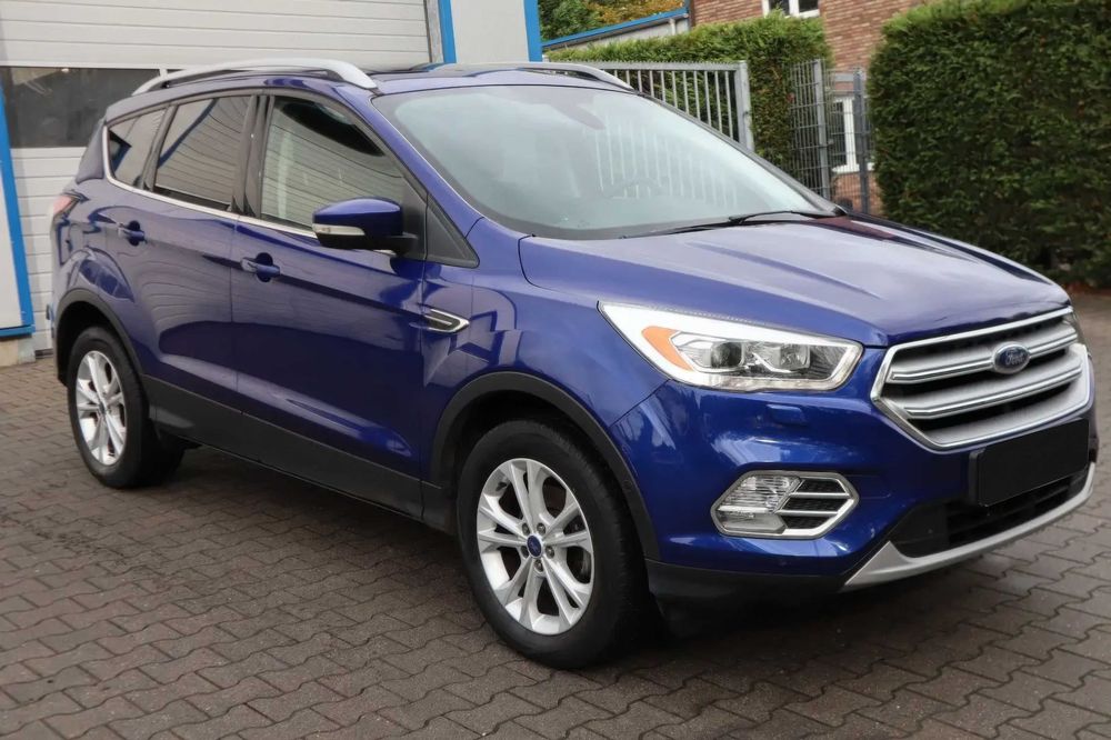 Ford Kuga      2017
