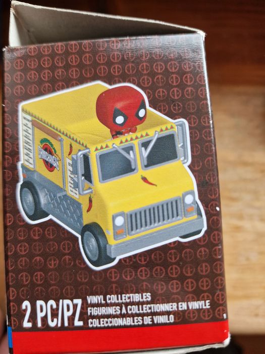 Funko bitty rides deadpool i chimichanga truck