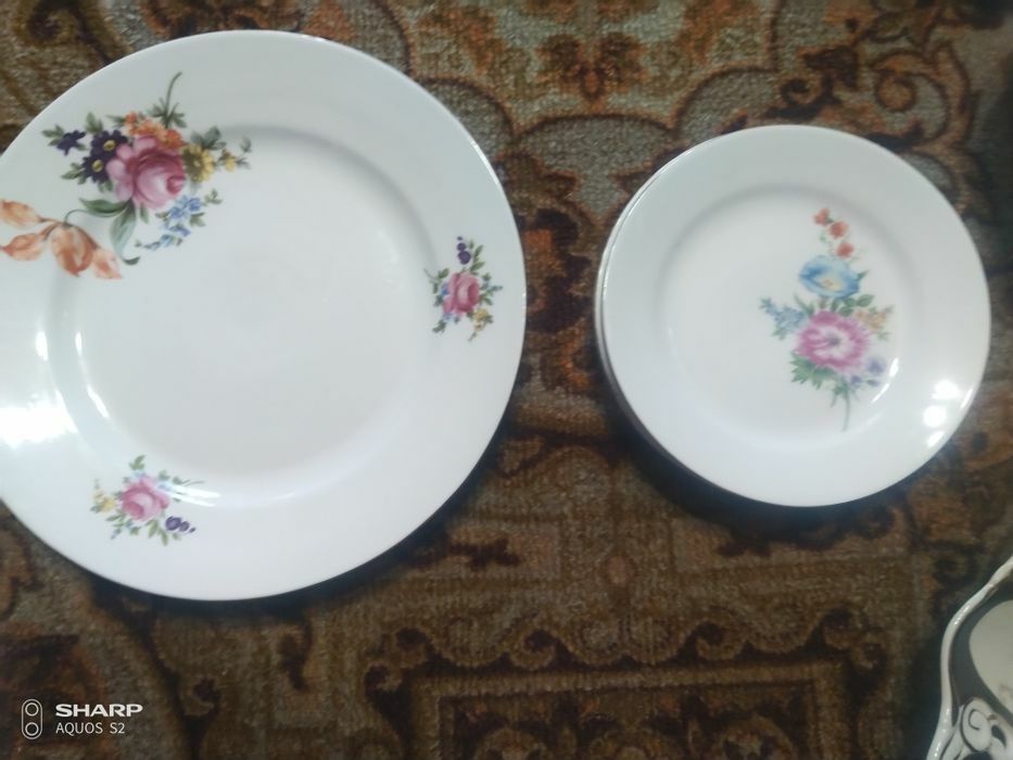 Продам фарфор столовый.