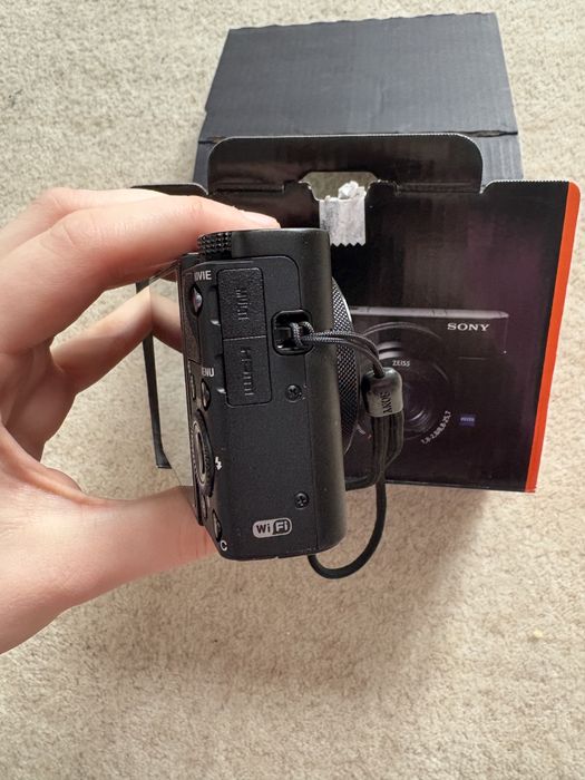 Aparat Sony RX100 V -