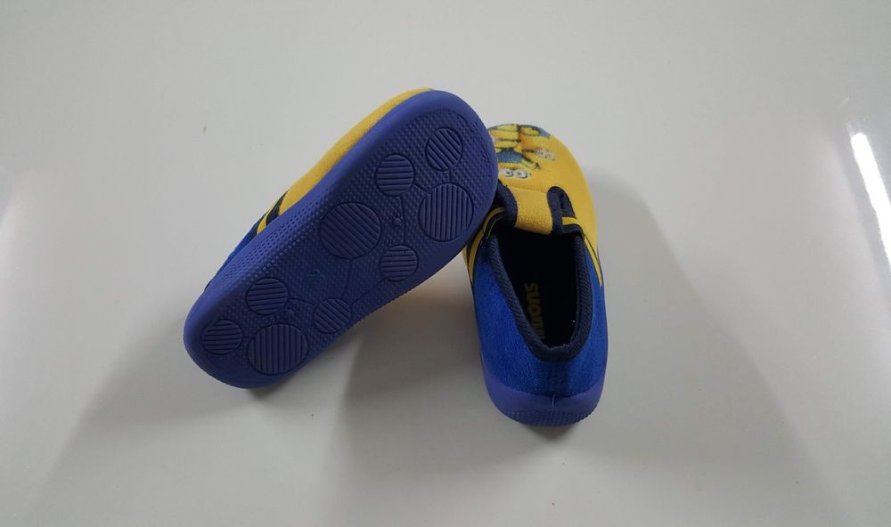 Pantufas de criança tamanho 26