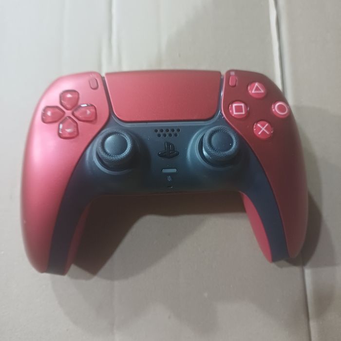 бездротовий контролер Sony DualSense у кольорі Volcanic Red