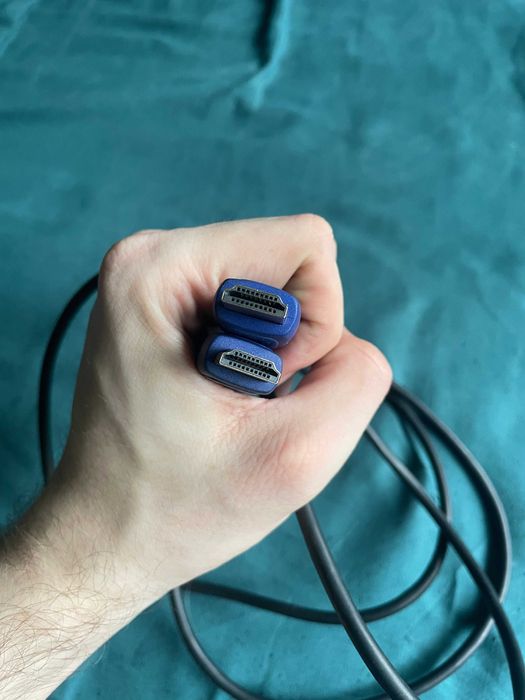 kabel HDMI niebieski