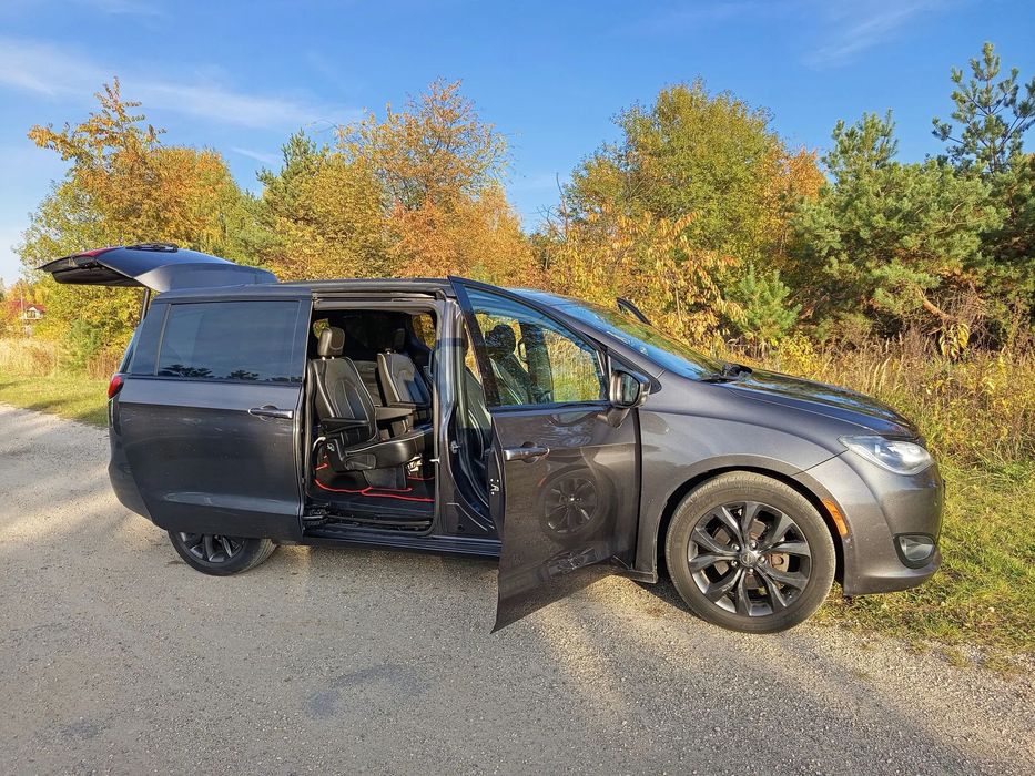Chrysler Pacifica