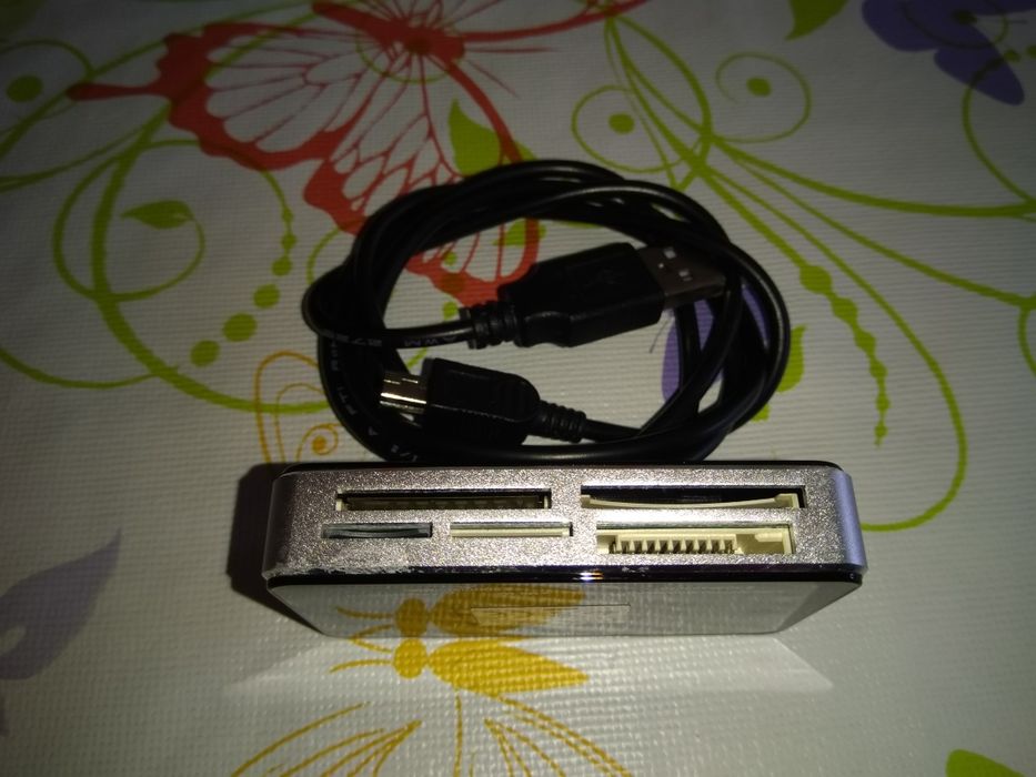 Leitor de cartões marca Mitsai