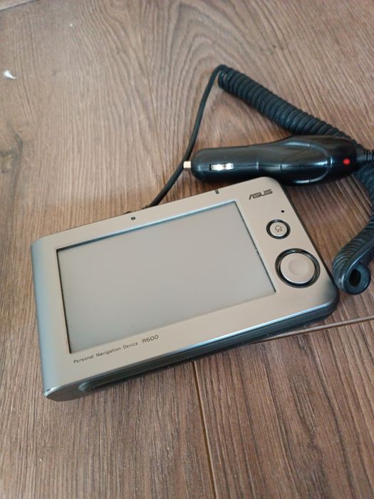 Asus R600  навигатор