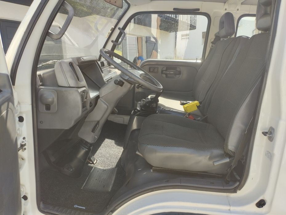 Nissan cabstar basculante
