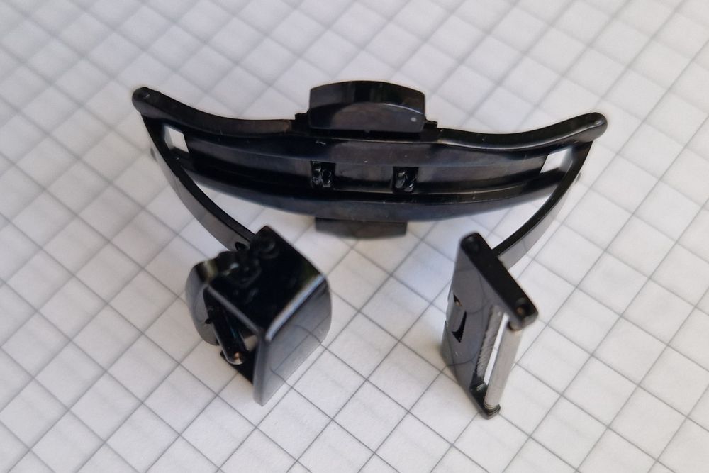 Zapięcie motylkowe 18 mm.