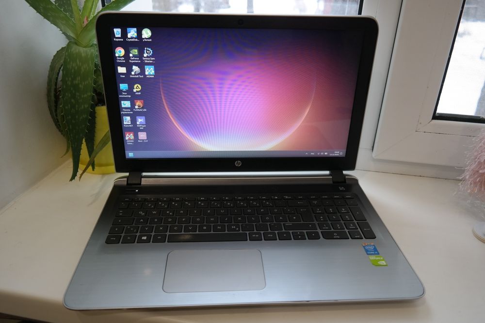 HP 15AB/i5-5200u/GeForce 940m/ОЗУ-16/SSD-240/HDD-1TB/АКБ-3.5-4год
