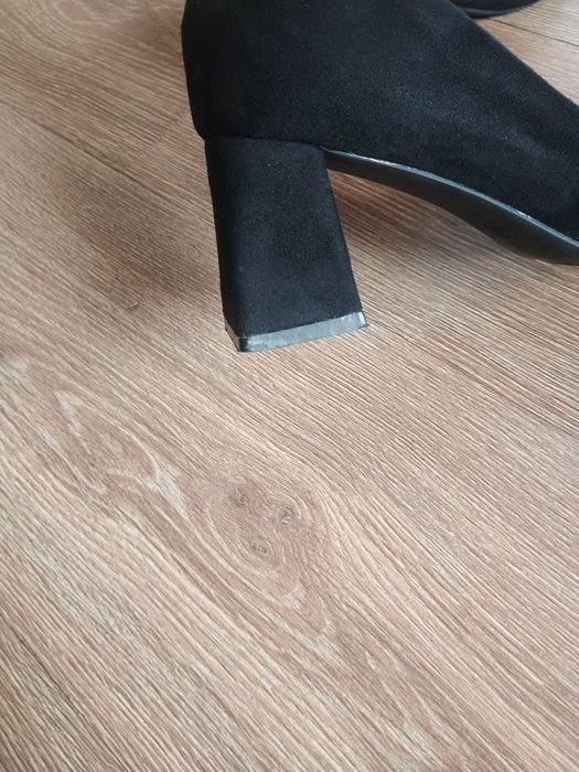 Czółenka czarne 36