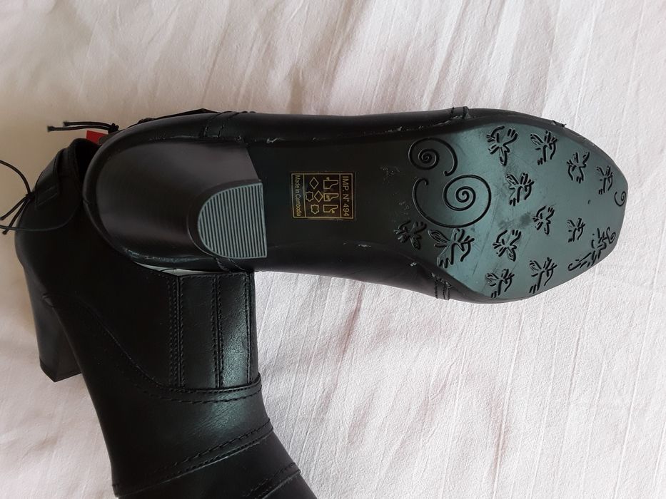 Nowe buty damskie skórzane rozmiar 38