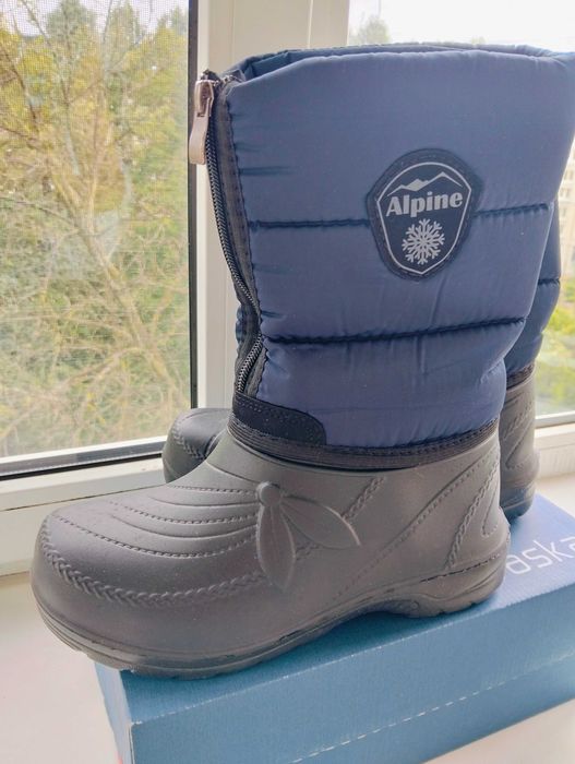 Сапоги зимові нові жіночі, дутіки