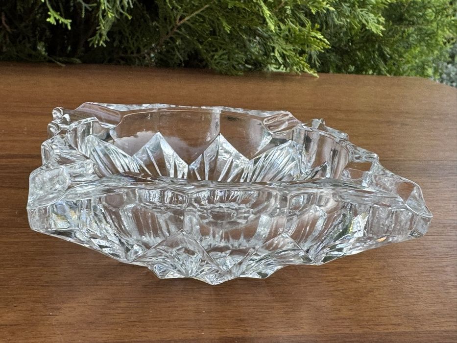 Хрустальна попільничка