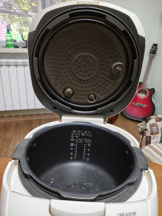 Мультиварка - скороварка Cuckoo CRP-A1010F