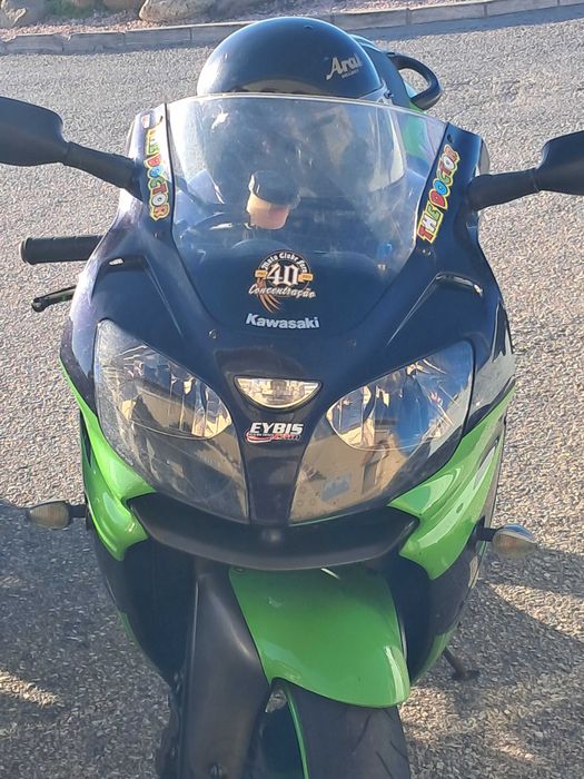 Vendo NINJA ZX9R  mota impecável para a idade que tem