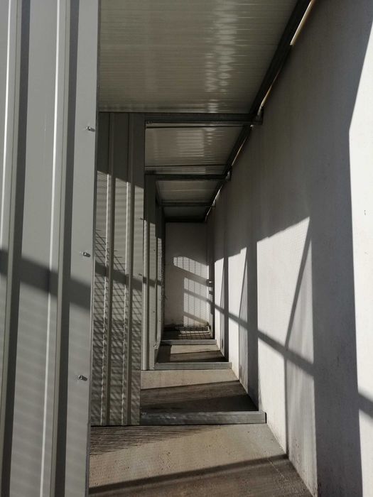 Blocos de Gaiolas com corredor de segurança por medida