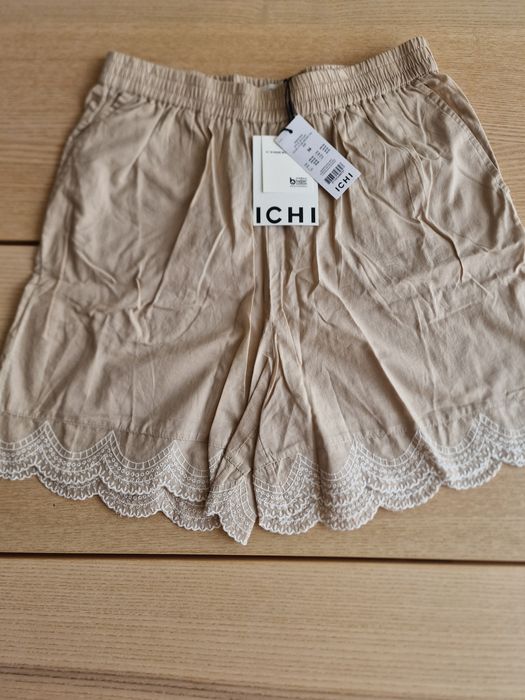 Calções beges ICHI