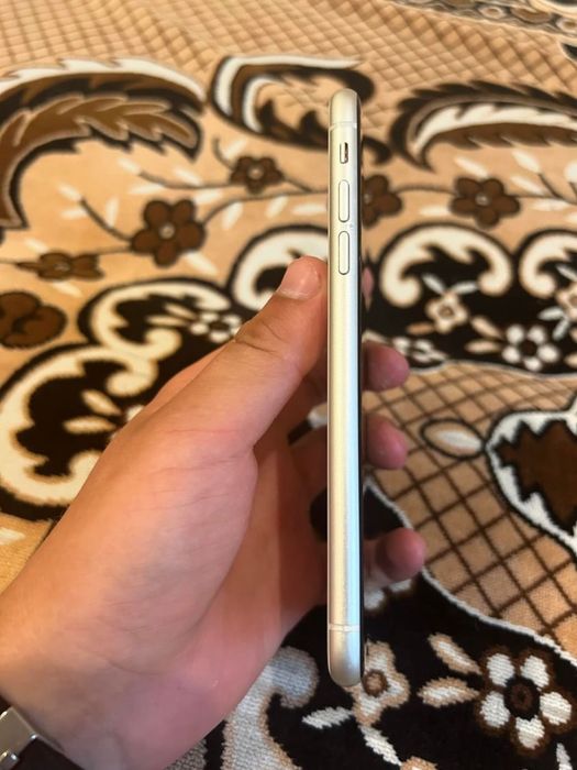 Продам Iphone 11 на 128