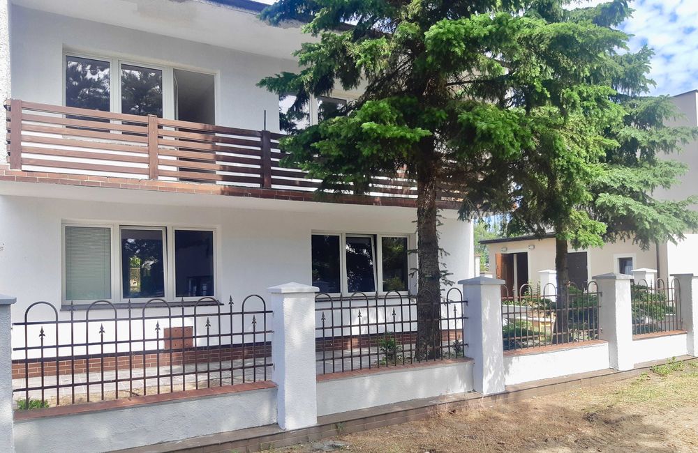 Hostel . Noclegi . Kwatery pracownicze . Pokoje . Domy . Mieszkania .